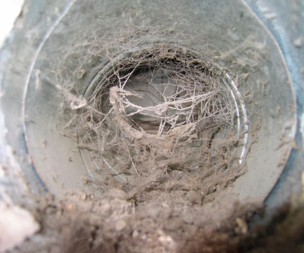 Conducto_sucio. Tecai equipos para limpieza de conductos